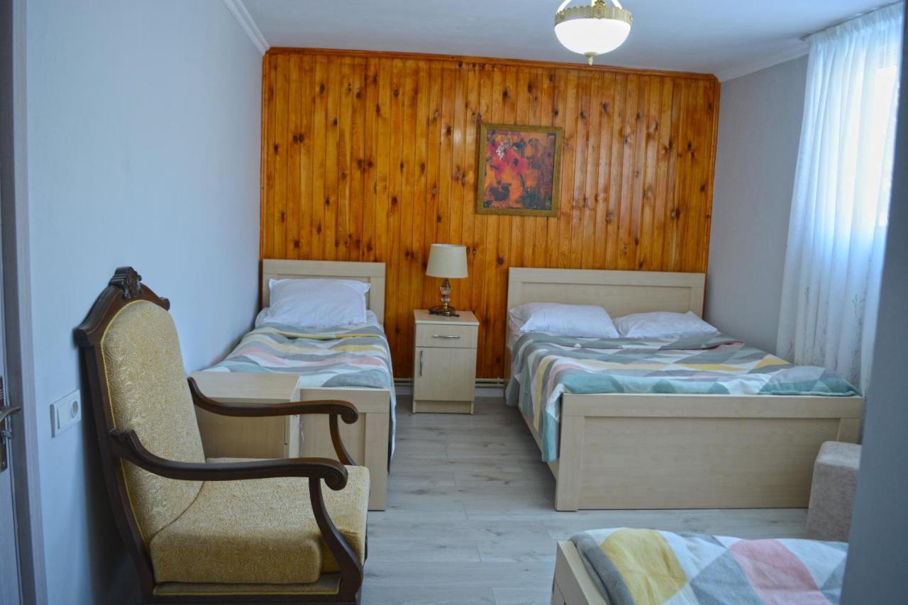 Guesthouse Of Manoni Ratiani Mestia Eksteriør bilde